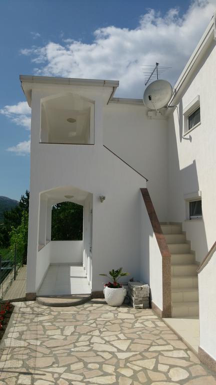 Ruza Apartmani Draga Bašćanska Exterior foto